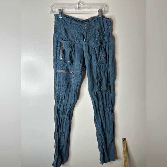 Johnny Was Eyelet Patterned Embroidered Cupra Cargo Pants in Blue Heather Belted - Picture 11 of 12